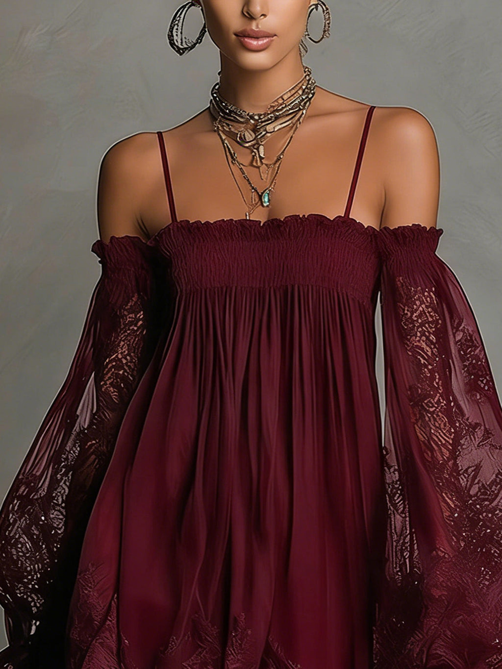 Noemi | Miniklänning i marinblå chiffong med off shoulder-ringning, spetskant och transparenta ärmar