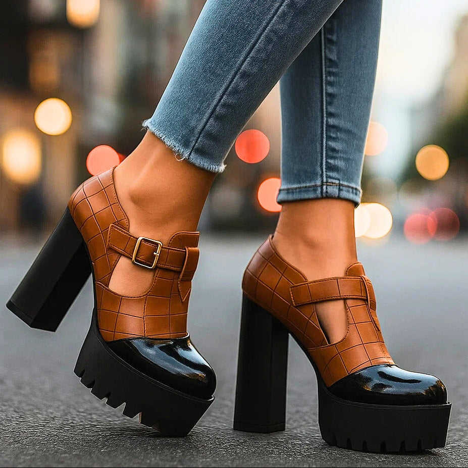 VIVIENNE ARLO BLOCKKLACKAR