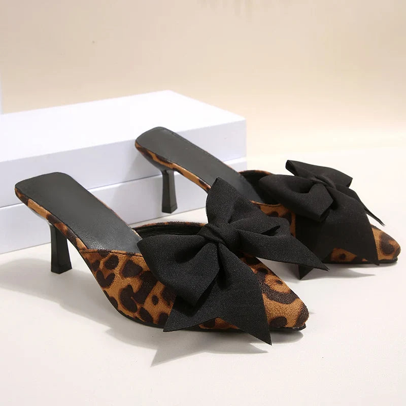 SIENNA LEOPARD ROSETTSKOR MED KLACK
