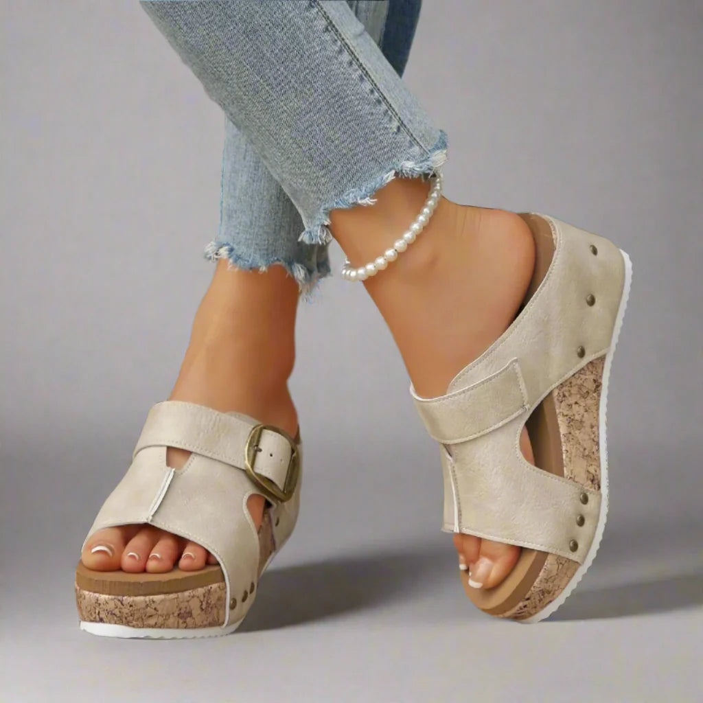 SIENNA HAVEN SPÄNNE SANDALER