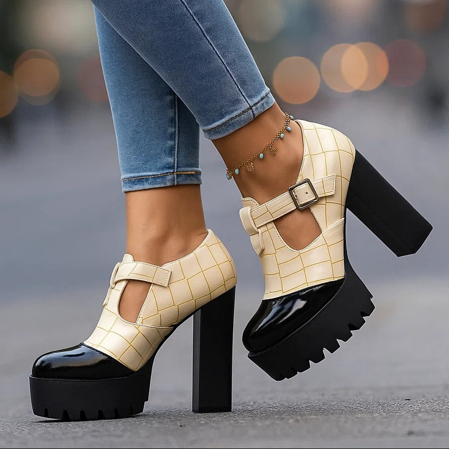 VIVIENNE ARLO BLOCKKLACKAR